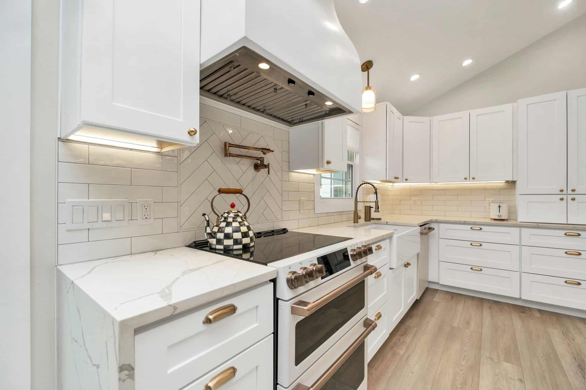 Rahsia Dapur Impian Anda: Kos Ubah Suai Dapur Tak Mahal Seperti Yang Anda Sangka! 8 Tips Menjimatkan! 1 rumahhq kontraktor bina ubahsuai rumah unsplash9 76